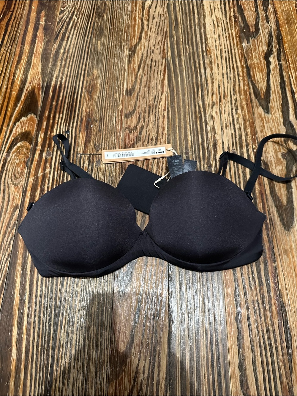 SKIMS NWT ultimate push-up strapless bra color Onyx 32B